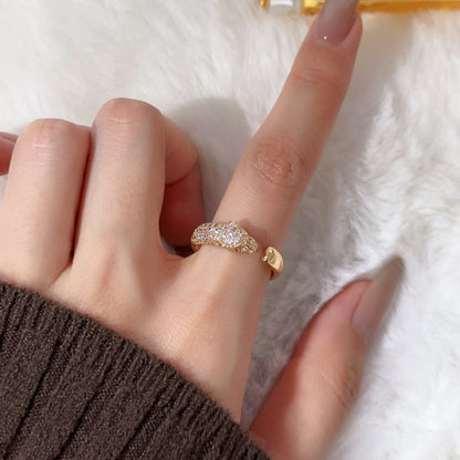[LUXE] PANTHERE HALF DIAMOND SMALL RING