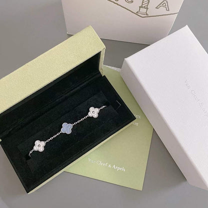 [LUXE] CLOVER 5 MOTIF PURPLE CHALCEDONY BRACELET COLLECTION