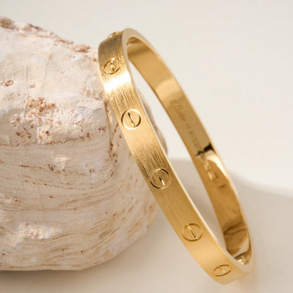 [LUXE] LOVE BRACELET 6.1MM BRUSHED