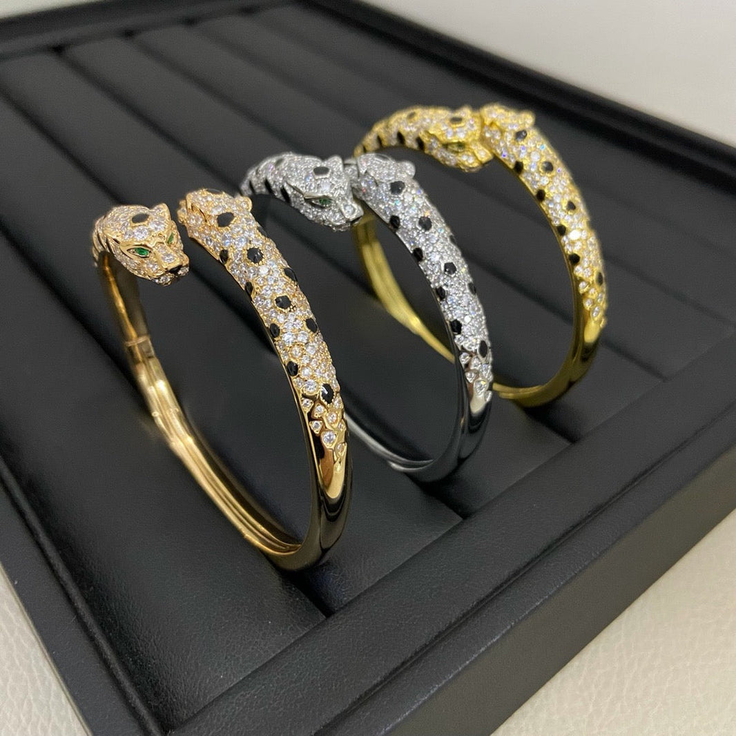[LUXE] PANTHERE DOUBLE HEADED HALF DIAMOND OPEN BRACELET