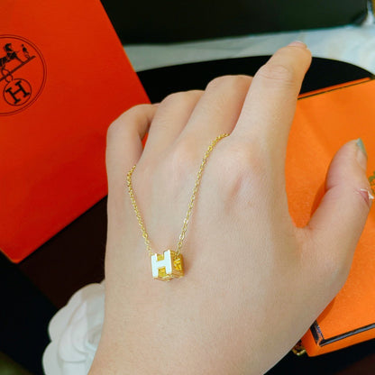 [LUXE]H COLLAR CUADRADO DE ORO BLANCO