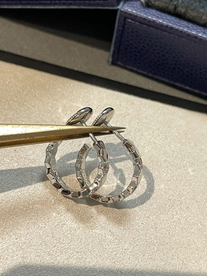 [LUXE]Anillo con diseño hueco de trébol de cuatro hojas en forma de flor