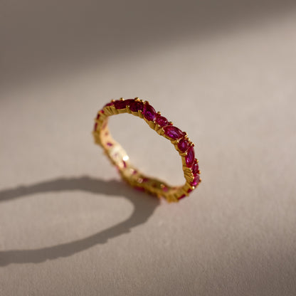 Anillo con piedra de nacimiento marquesa escalonada