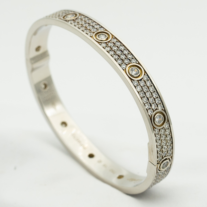 [LUXE] PULSERA LOVE DE 6,1 MM CON PAVÉ DE DIAMANTES Y 10 DIAMANTES GRANDES