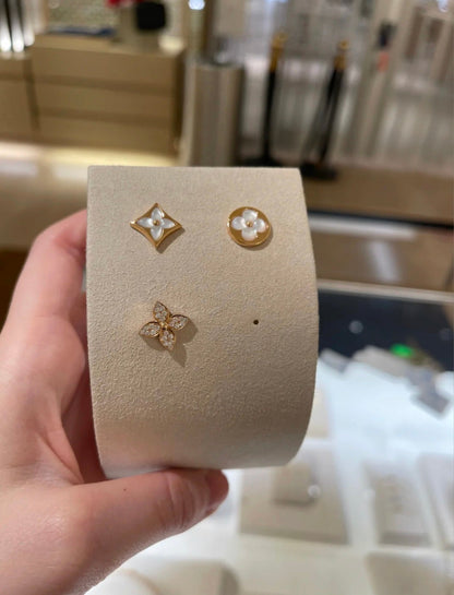 [LUXE] PENDIENTES DE BOTONERA STAR BLOSSOM ORO ROSA CON DIAMANTES