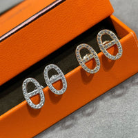 [LUXE] PENDIENTES DE BOTONERA CON NARIZ DE CERDO Y DIAMANTES HM