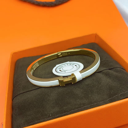 [LUXE] PULSERA CLÁSICA HM CLIC BLANCA DE 8 MM CON ESMALTE