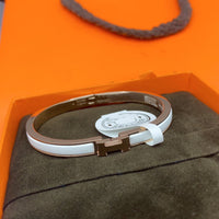 [LUXE] PULSERA CLÁSICA HM CLIC BLANCA DE 8 MM CON ESMALTE