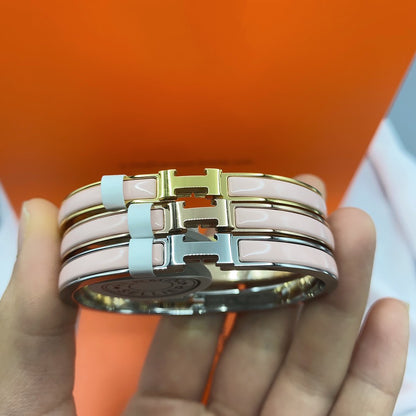 [LUXE] PULSERA CLÁSICA HM CLIC ROSA DE 8 MM DE ESMALTE
