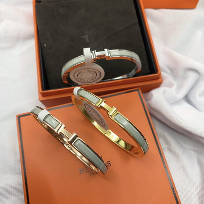 [LUXE] PULSERA CLÁSICA HM CLIC VERDE DE 8 MM CON ESMALTE