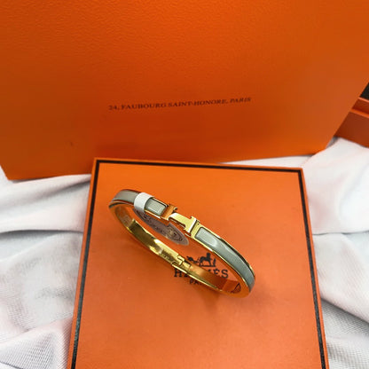 [LUXE] PULSERA CLÁSICA HM CLIC VERDE DE 8 MM CON ESMALTE