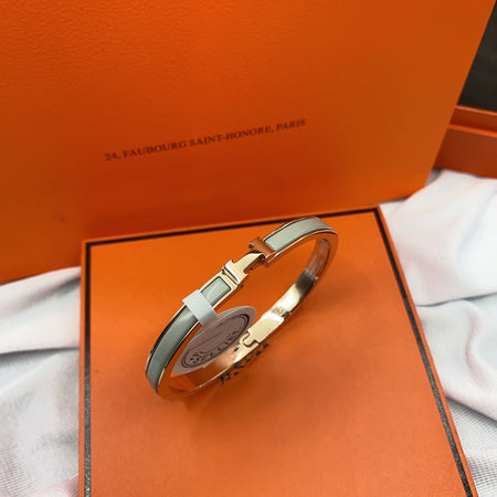 [LUXE] PULSERA CLÁSICA HM CLIC VERDE DE 8 MM CON ESMALTE
