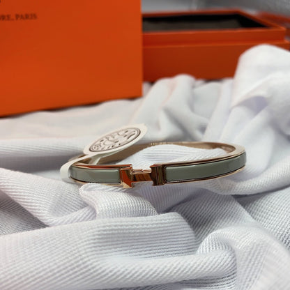 [LUXE] PULSERA CLÁSICA HM CLIC VERDE DE 8 MM CON ESMALTE