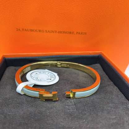 [LUXE] PULSERA CLÁSICA HM CLIC VERDE DE 8 MM CON ESMALTE