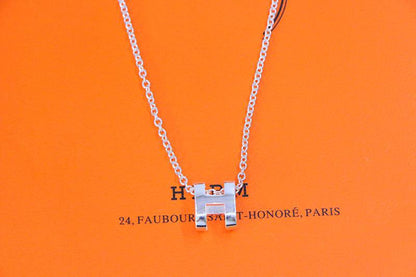 [LUXE]COLLAR HM SERIE LETRA H OVALADA