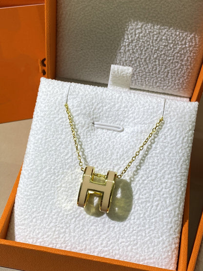 [LUXE] HM CLIC COLLAR DE ORO CON ESMALTE AMARILLO