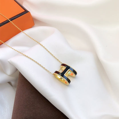 [LUXE] HM CLIC COLLAR DE ORO CON ESMALTE NEGRO