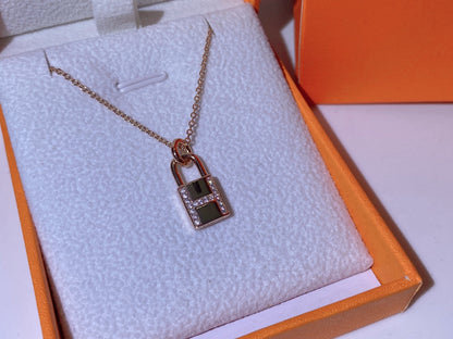 [LUXE] HM ADVANCED NICHE LOCK HEAD COLLAR DIAMANTES