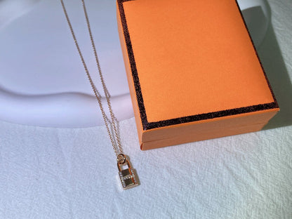 [LUXE] HM ADVANCED NICHE LOCK HEAD COLLAR DIAMANTES