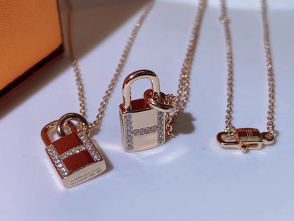 [LUXE] HM ADVANCED NICHE LOCK HEAD COLLAR DIAMANTES