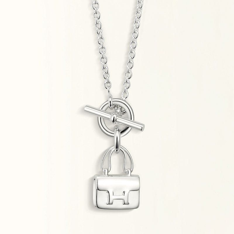 COLLAR DE PLATA CON PEDANTE POP H [LUXE]