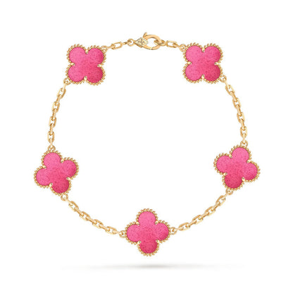 [Bloom] PULSERA DE PORCELANA ROSA CON ESMALTE DE TRÉBOL CON 5 MOTIVOS 