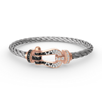 [LUXE]FORCE PULSERA GRANDE DE HERRADURA CON DIAMANTES BLANCOS Y NEGROS EN ORO ROSA