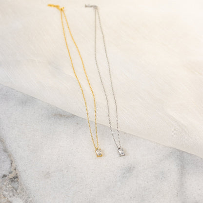 Collar de diamantes de salvia