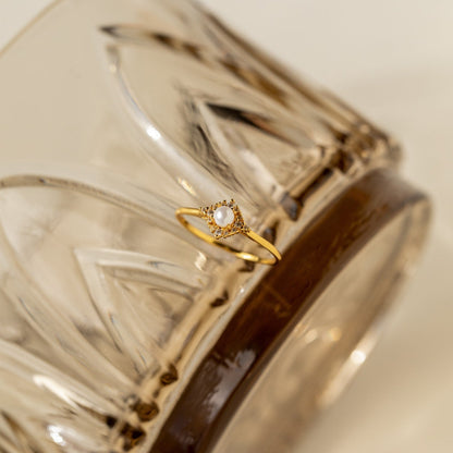 Anillo vintage con perla pavé