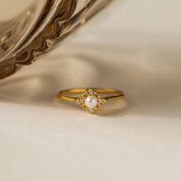 Anillo vintage con perla pavé