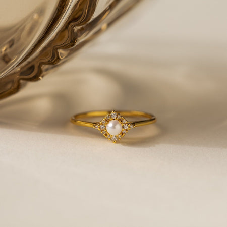 Anillo vintage con perla pavé