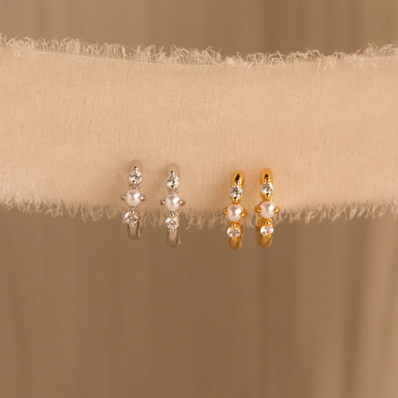 Huggies de perla y diamante