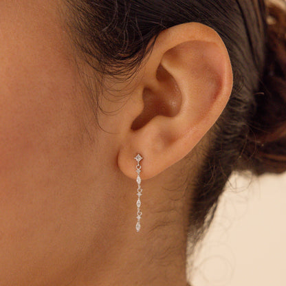 Delicados pendientes colgantes de diamantes
