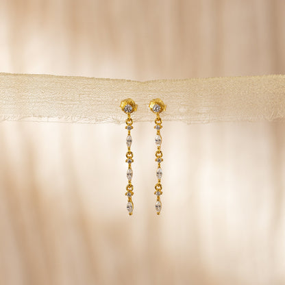 Delicados pendientes colgantes de diamantes