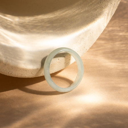 Anillo de jade delgado