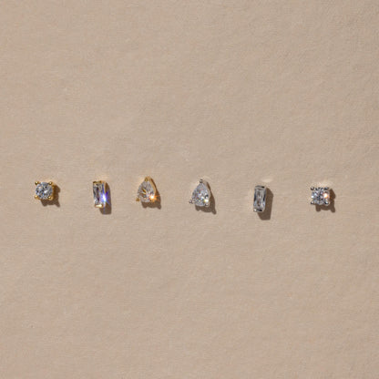 Juego de pendientes con parte trasera plana y diamantes mixtos