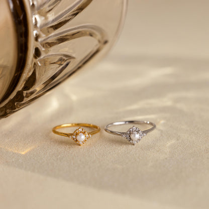Anillo vintage con perla pavé