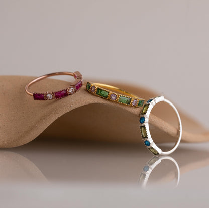 Anillo Art Déco con piedras de nacimiento mixtas