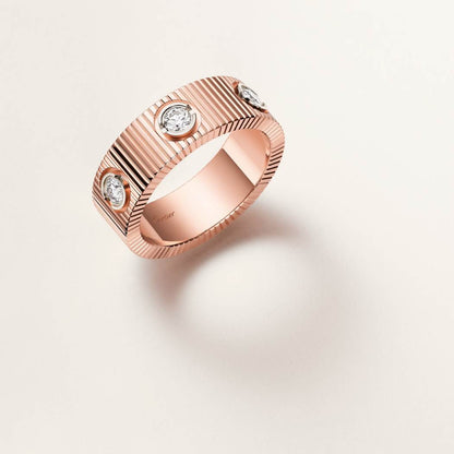[LUXE] LOVE UNLIMITED RING DIAMONDS
