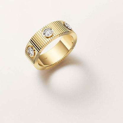 [LUXE] LOVE UNLIMITED RING DIAMONDS