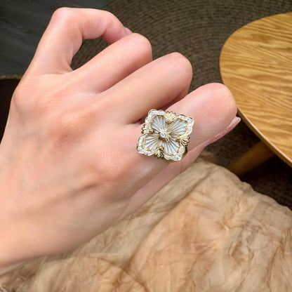 [LUXE JEWELRY] OPERA TULLE  RING WITH  ENAMEL BACKGROUND
