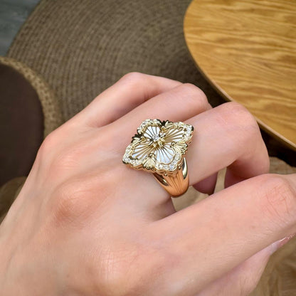 [LUXE JEWELRY] OPERA TULLE  RING WITH  ENAMEL BACKGROUND