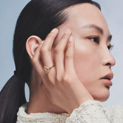 [LUXE JEWELRY] OPERA TULLE  RING WITH  ENAMEL BACKGROUND