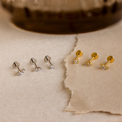 Juego de pendientes con parte trasera plana y pequeños diamantes
