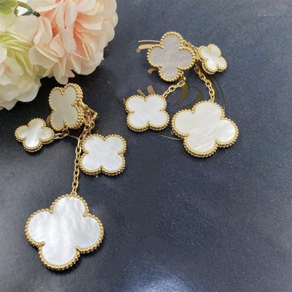 [LUXE]PENDIENTES TRÉBOL BLANCO 4 MOTIVOS ORO