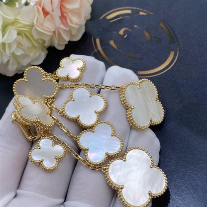 [LUXE]PENDIENTES TRÉBOL BLANCO 4 MOTIVOS ORO