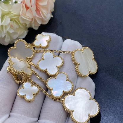 [LUXE]PENDIENTES TRÉBOL BLANCO 4 MOTIVOS ORO