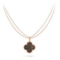 [LUXE] COLLAR DE TRÉBOL GRANDE DE 25 MM DE ORO CON TRAPEZOIDAL OSCURO
